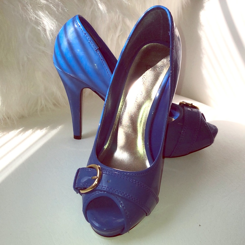 Blue heels - Picture 2 of 5
